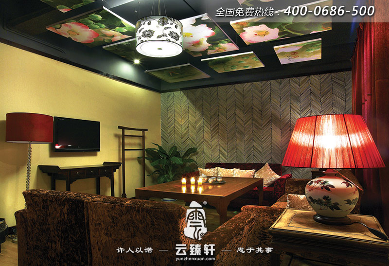 茶館室內(nèi)裝飾穩(wěn)重而不古板